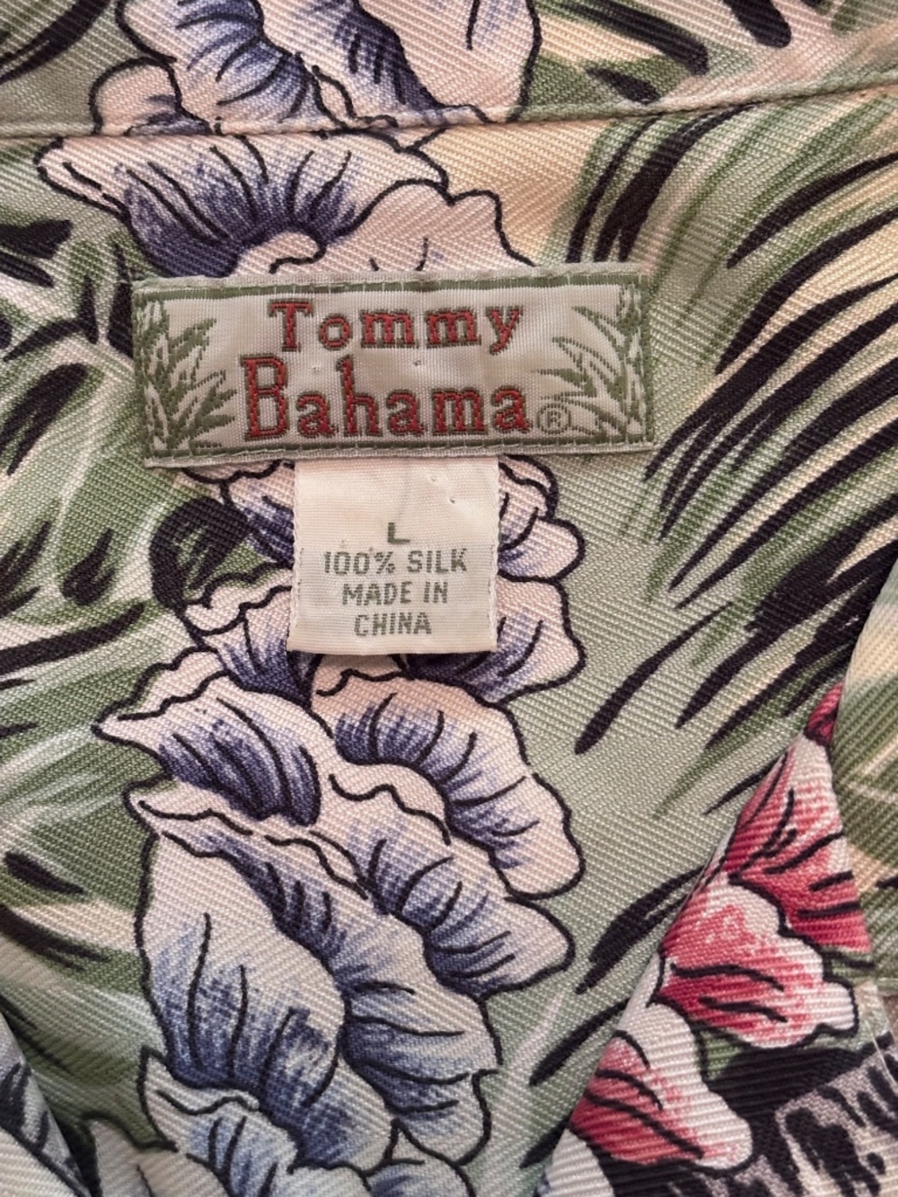 Tommy Bahama women's blouse - Picture 3 of 7